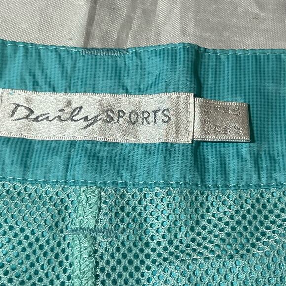 Daily Sports Golf Skort 8 - Picture 2 of 9